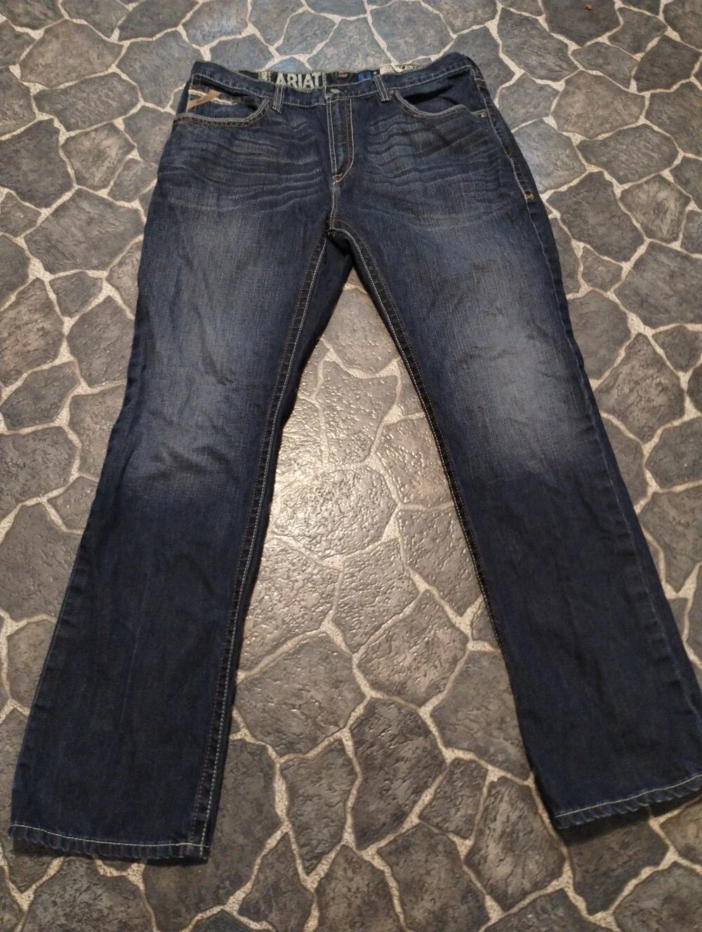 ARIAT Mens M2 Relaxed Bootcut Jeans 38 